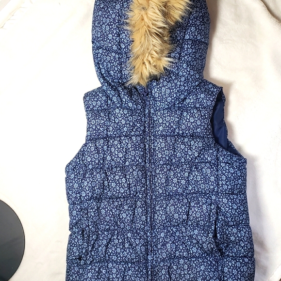 Gap hooded Vest - Picture 3 of 6
